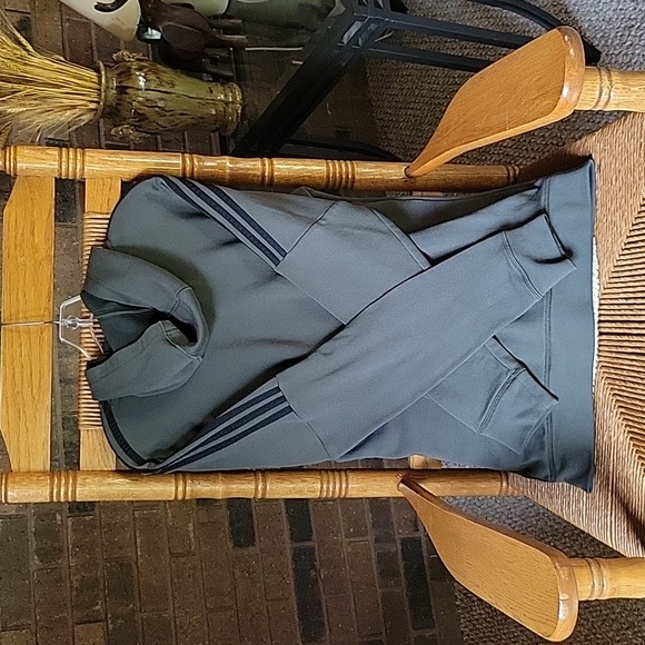 Adidas gray hoodie, size M - Picture 10 of 11